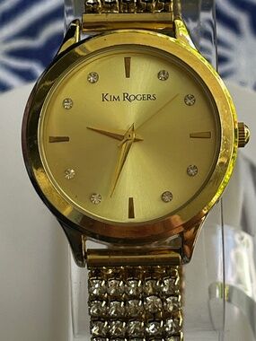Kim Rogers Ladies rhinestone stretch bracelet watch new battery 34mm